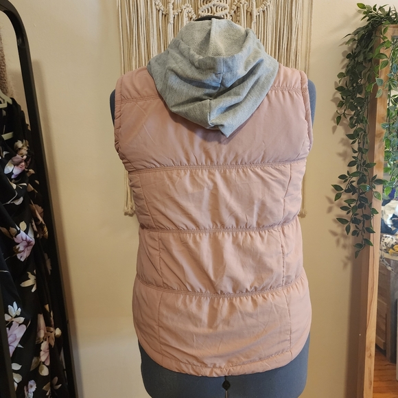 Pink jersey-lined puffer vest with hood, soft and comfy! - M - Picture 8 of 11